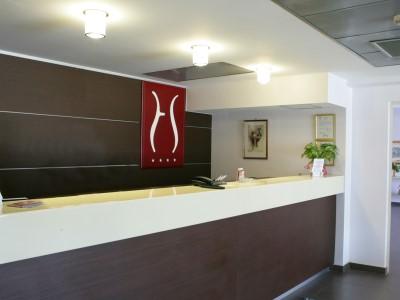 Hotel Sporting Помеція Екстер'єр фото