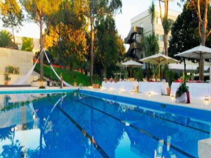 Hotel Sporting Помеція Екстер'єр фото