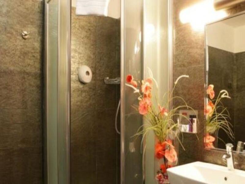 Hotel Sporting Помеція Екстер'єр фото