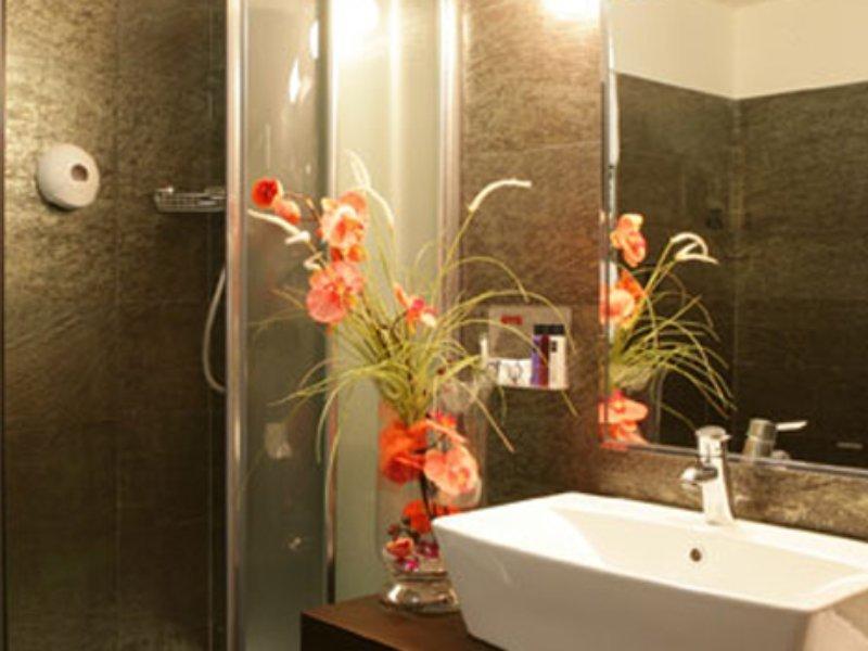 Hotel Sporting Помеція Екстер'єр фото
