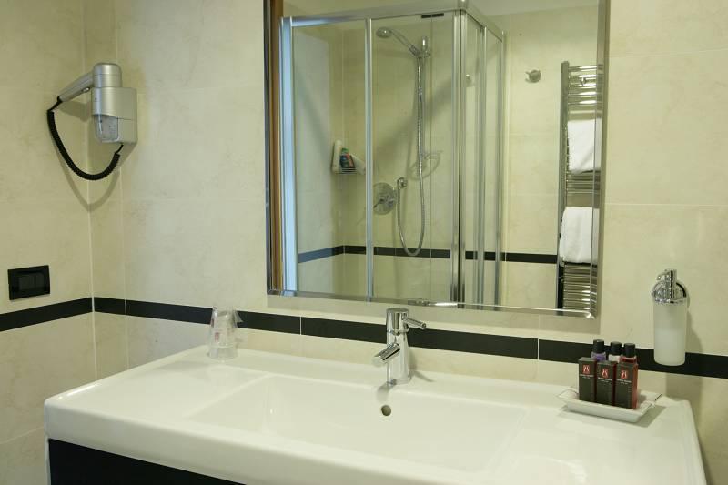 Hotel Sporting Помеція Екстер'єр фото